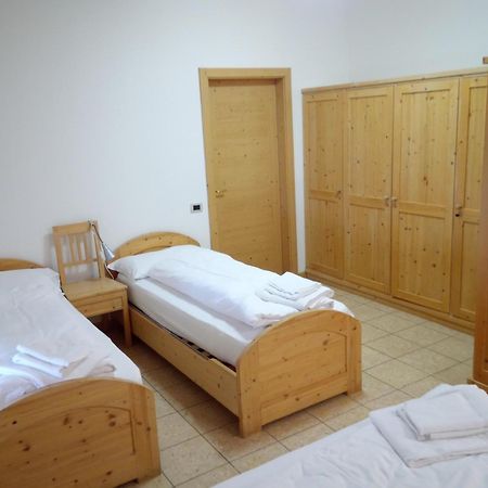 Taxus Hostel Pieve Tesino エクステリア 写真