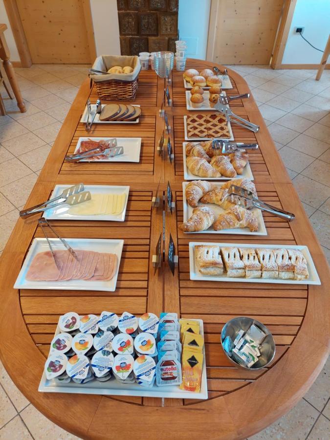 Taxus Hostel Pieve Tesino エクステリア 写真