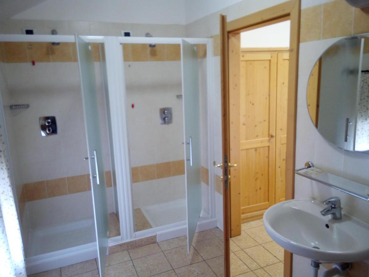 Taxus Hostel Pieve Tesino エクステリア 写真